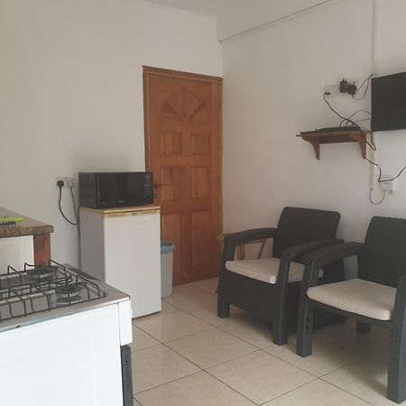 Palmont Commercial Self-Catering Apartments - Beau Vallon Бо-Валлон Экстерьер фото