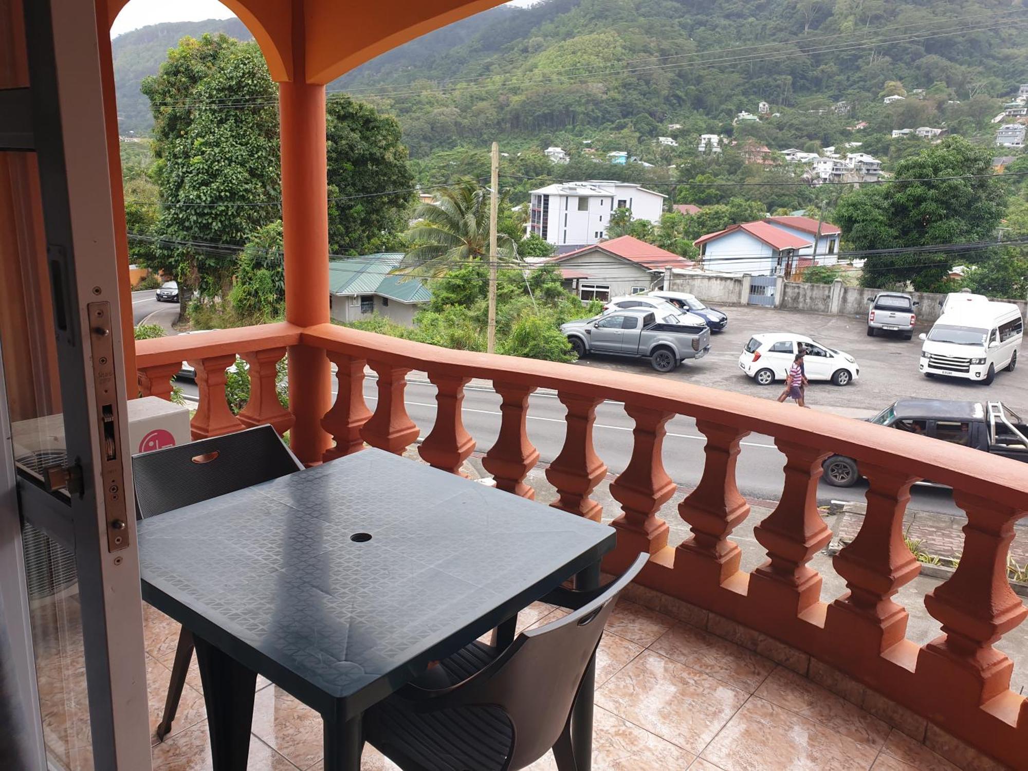 Palmont Commercial Self-Catering Apartments - Beau Vallon Бо-Валлон Экстерьер фото